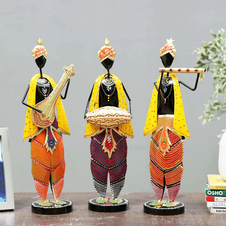 Disciples-Krishna-Musicians-Metal-Figurines-Set-Three